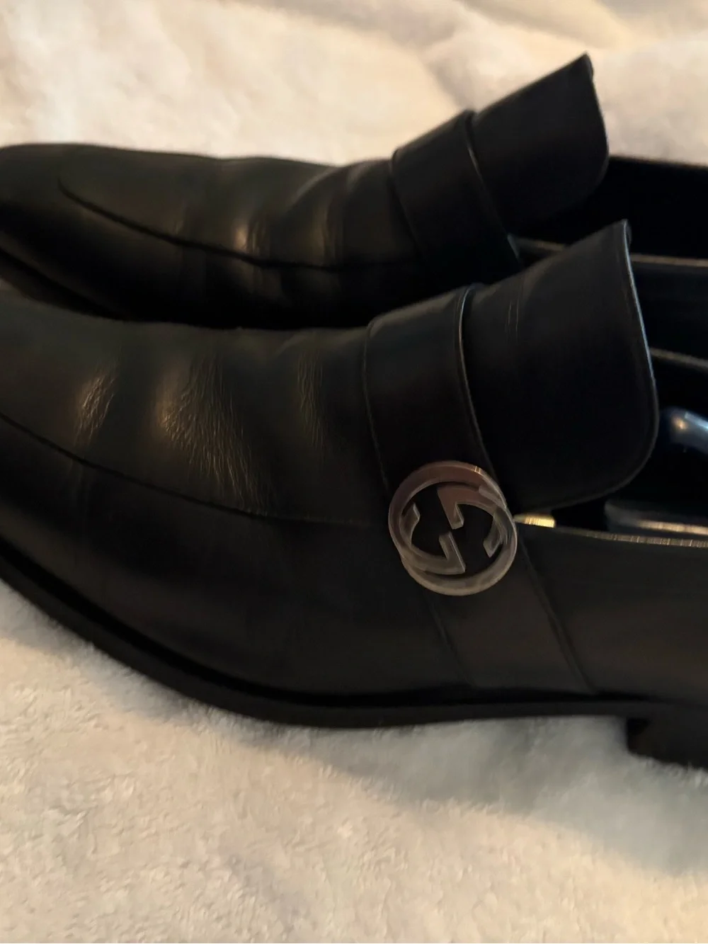 Gucci Black Leather Men's Slip-On Loafers with Silver Logo